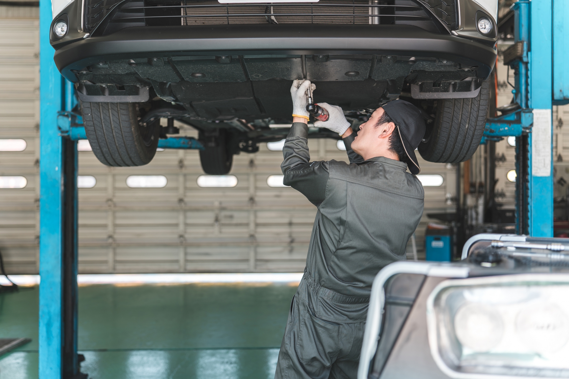 トラック整備工場